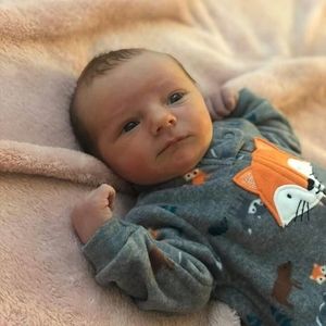 Meet your Posher, Rose